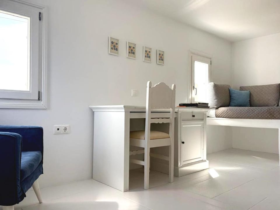 Villa Zeos - Cycladic house close to the beach Villa in Paros, Greece