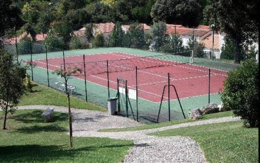 Maisonnette Familiale, Piscine et terrain de Tennis - Meschers House in Meschers-sur-Gironde