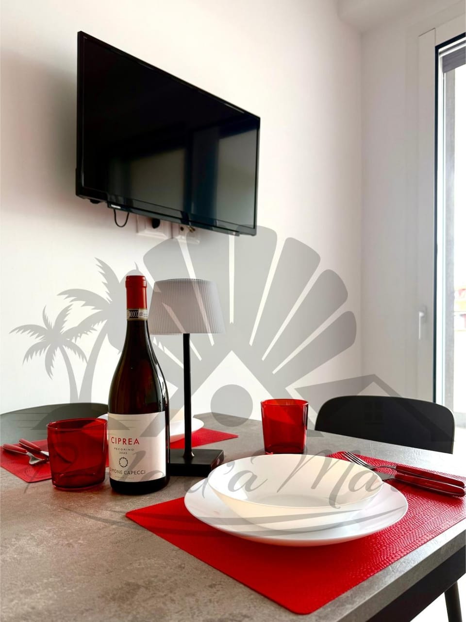 TV and multimedia, Dining area