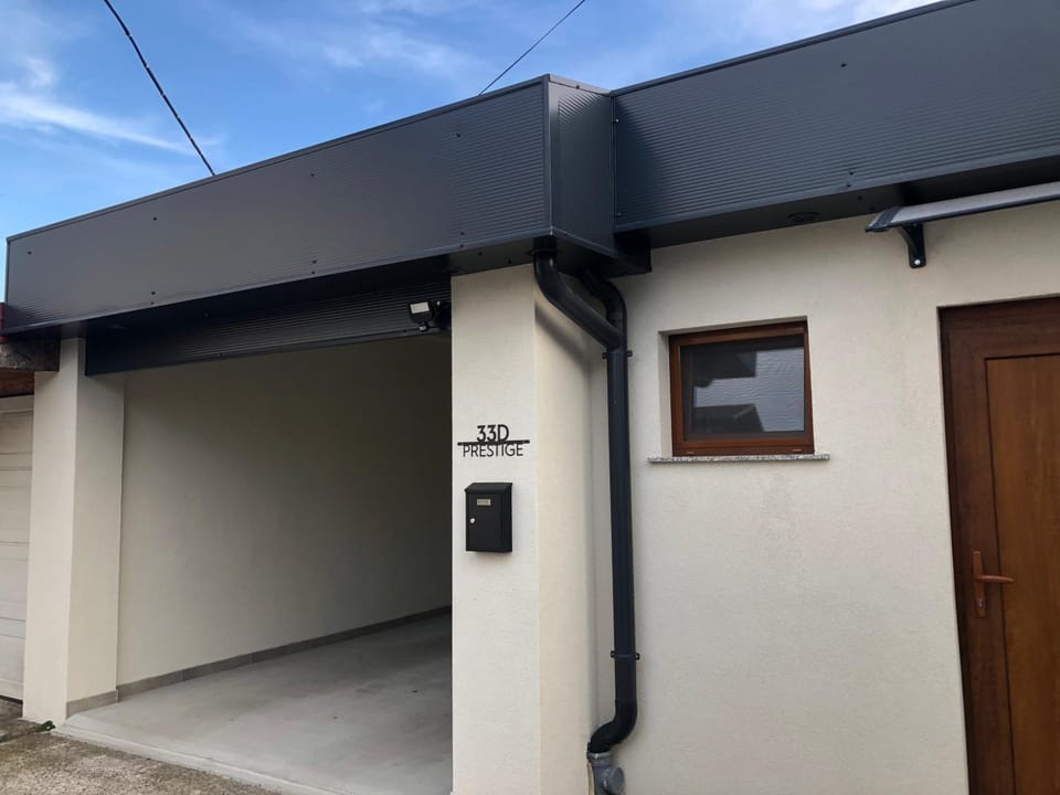 Property building, Day, Parking