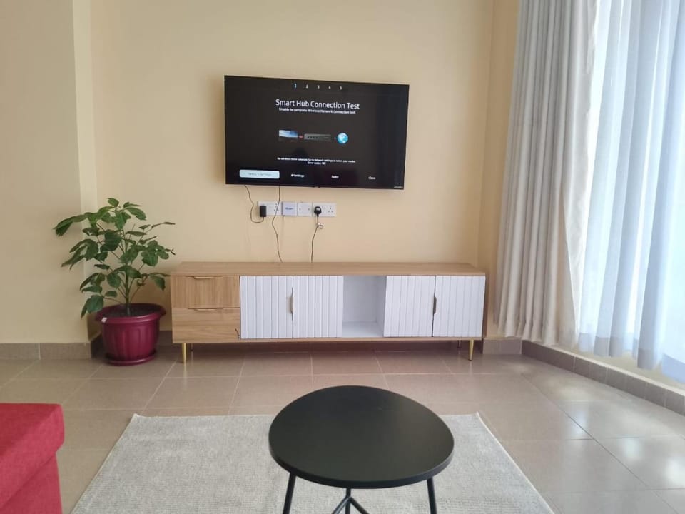 Communal lounge/ TV room, TV and multimedia, Living room, Seating area, Evening entertainment