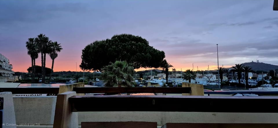 Village naturiste Cap d Agde - Coursives Port Nature 5 - Appartement Entier chambre séparée au calme Apartment in Agde