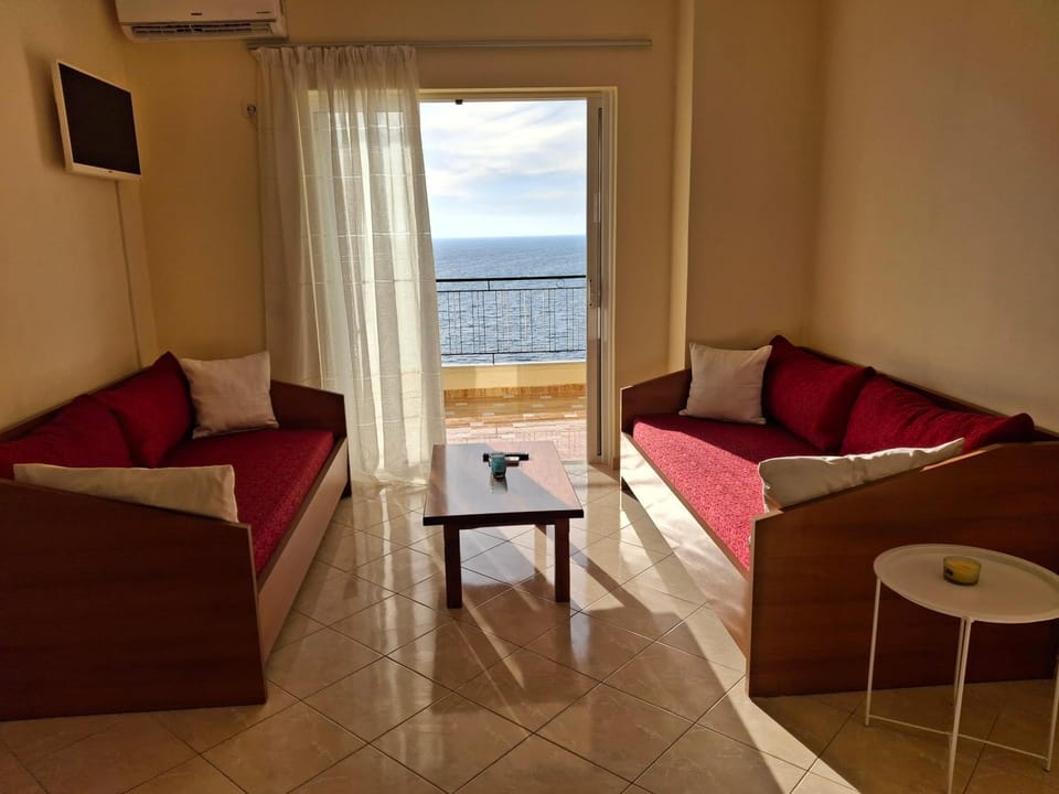 Beach Front Apartment in Sarandë
