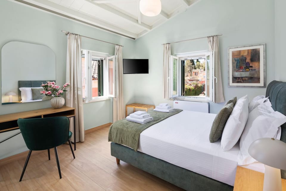 Bed, Photo of the whole room, Bedroom