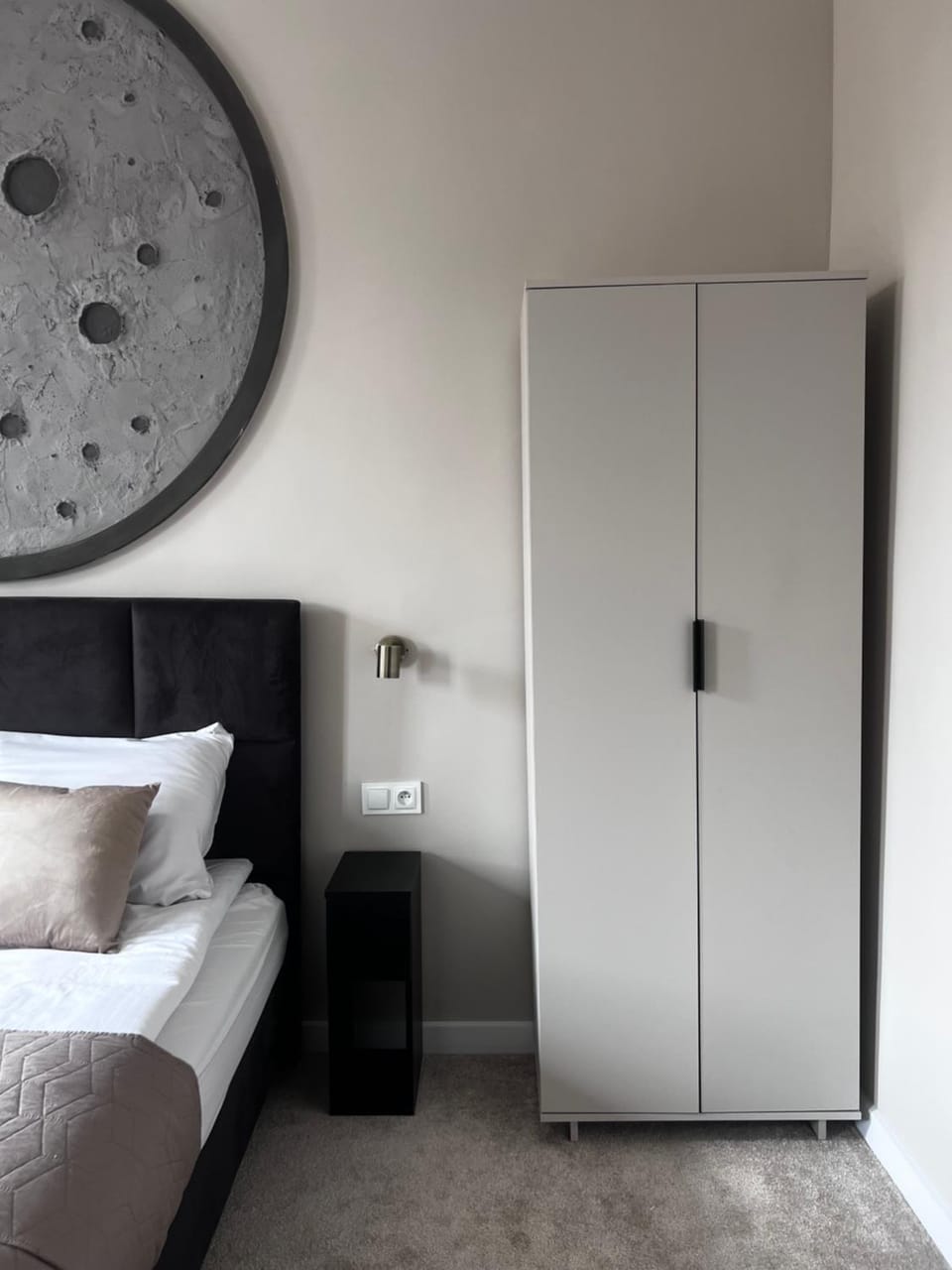 Bed, Photo of the whole room, Bedroom, wardrobe