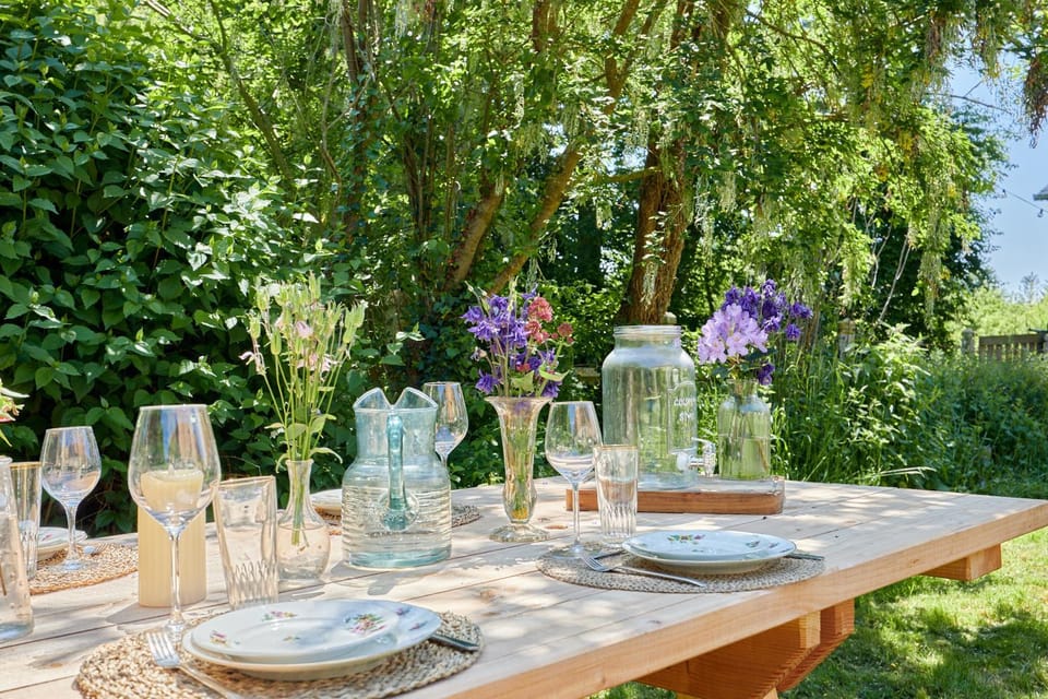 Spring, Garden, Dining area