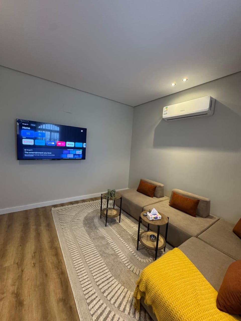 Suits studio Apartment in Al Madinah Province