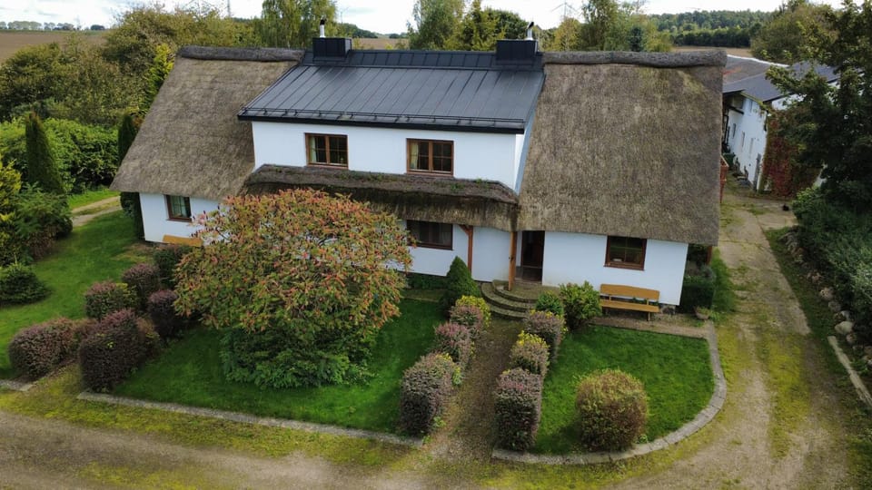SIEDLISKO GąSKA Apartment in Pomeranian Voivodeship