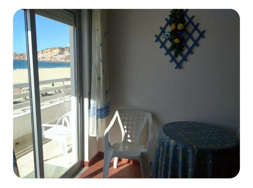 Apartamento à Frente Do Mar com Vista Apartment in Nazaré