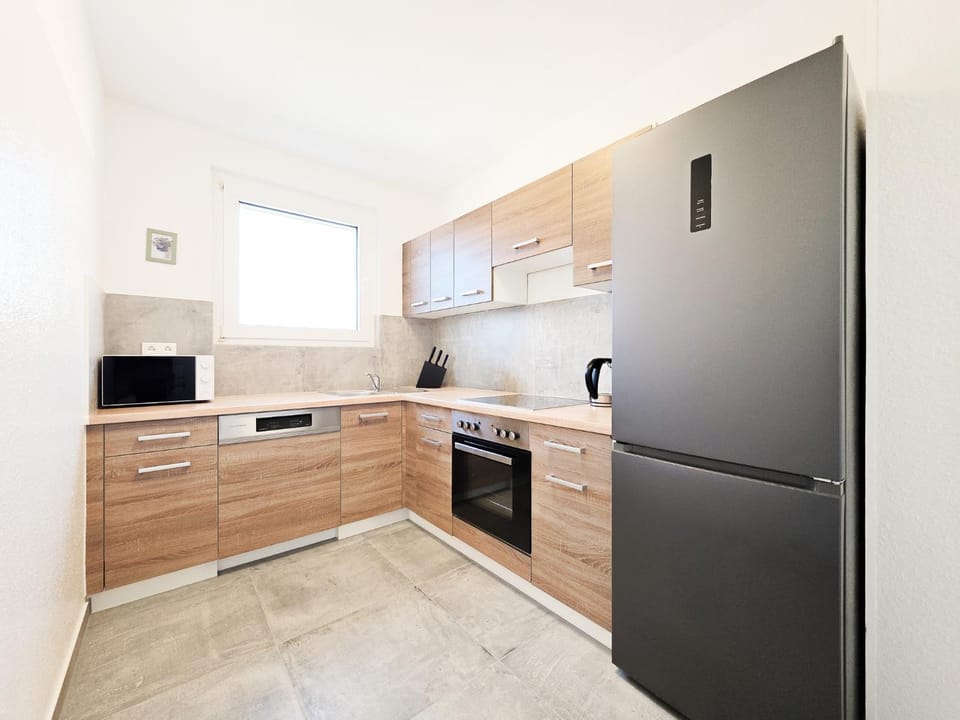 dishwasher, microwave, oven, kitchen