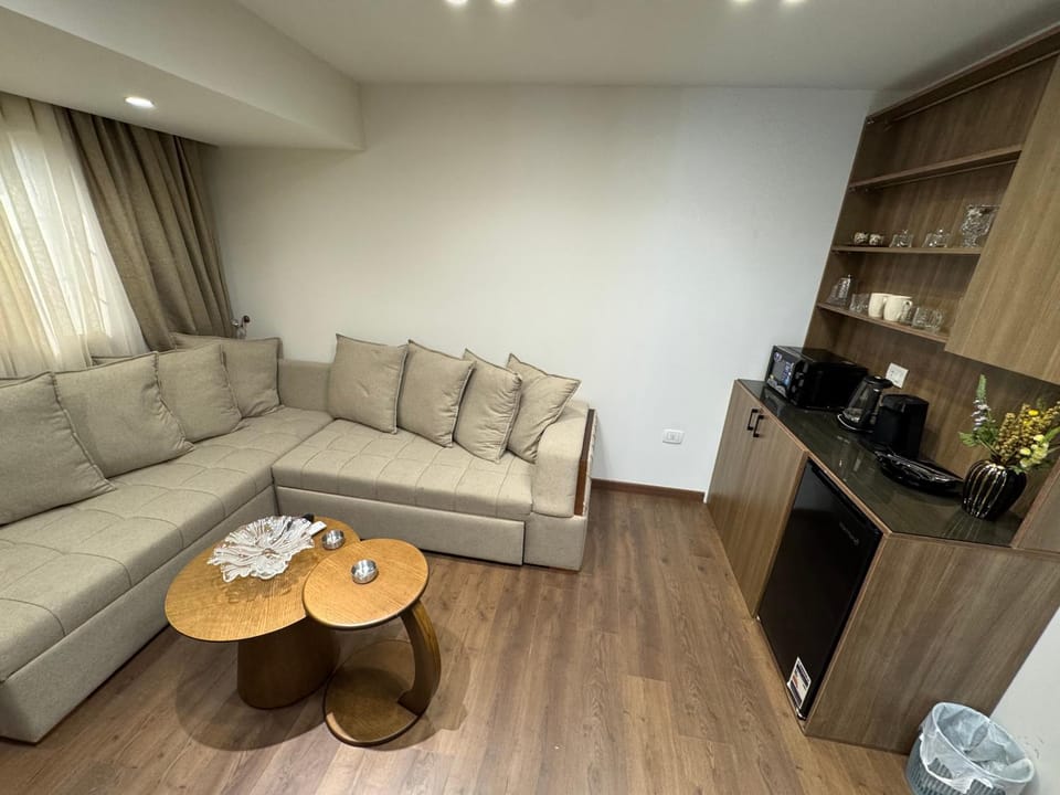 سويت فندقي فاخر 5 نجوم في المهندسين 12b Luxury suite Apartment in Egypt