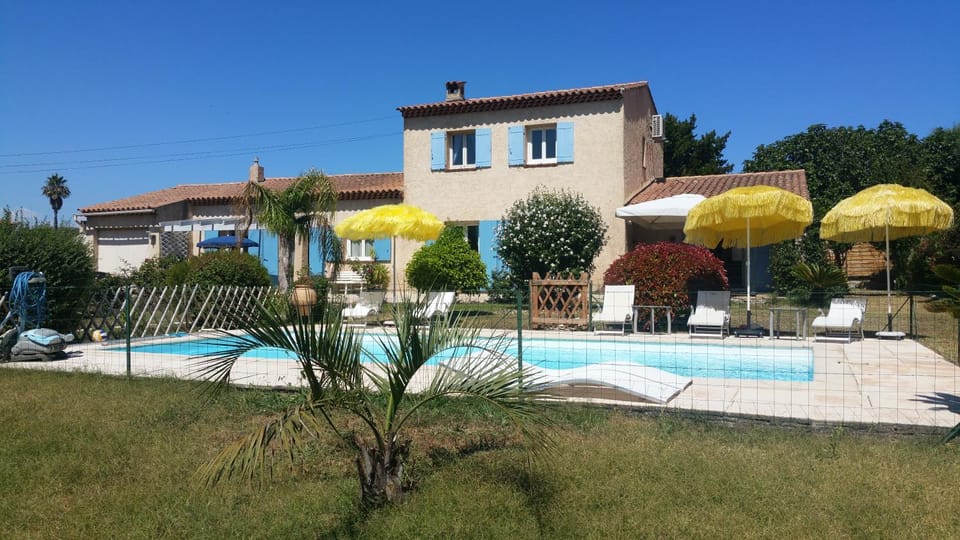 Property building, Pool view