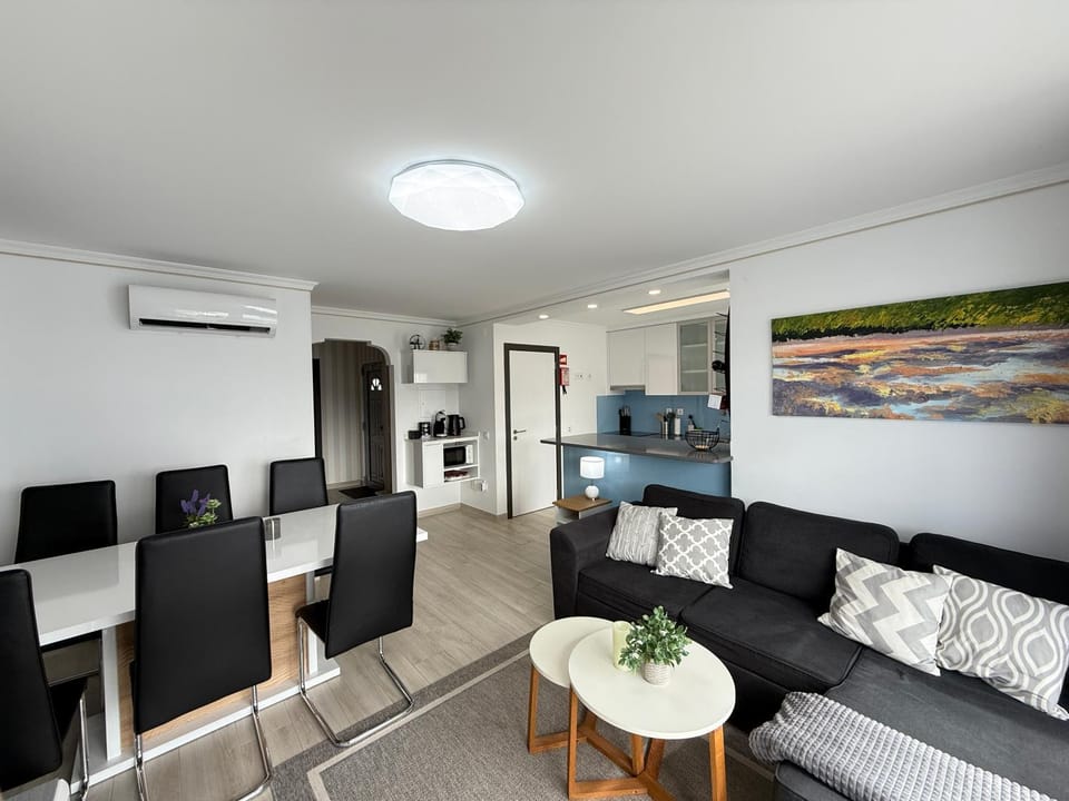 Dining area, Family