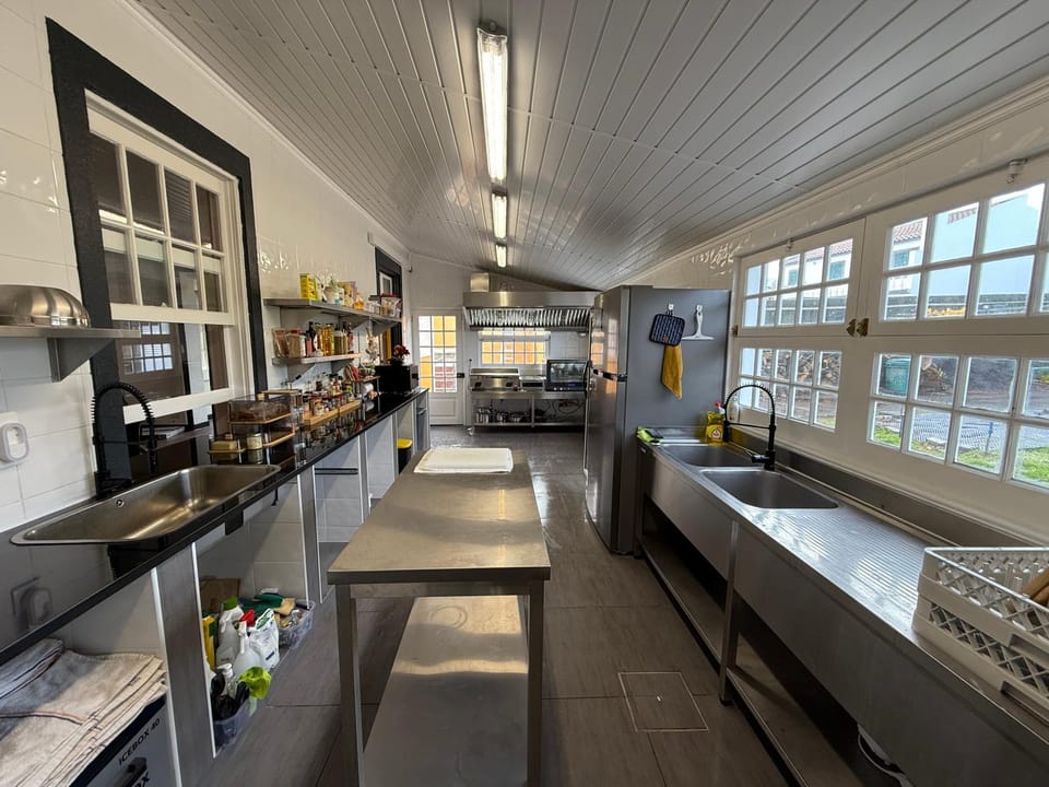 Kitchen or kitchenette, Kitchen or kitchenette