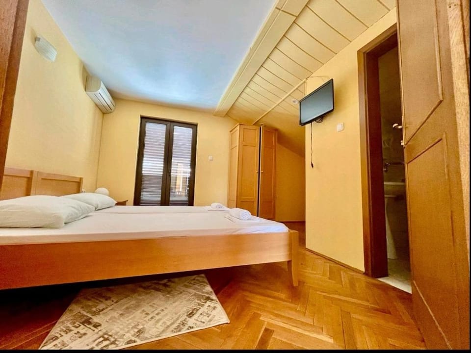 Nikolić Sonnenschein Bed and Breakfast in Budva