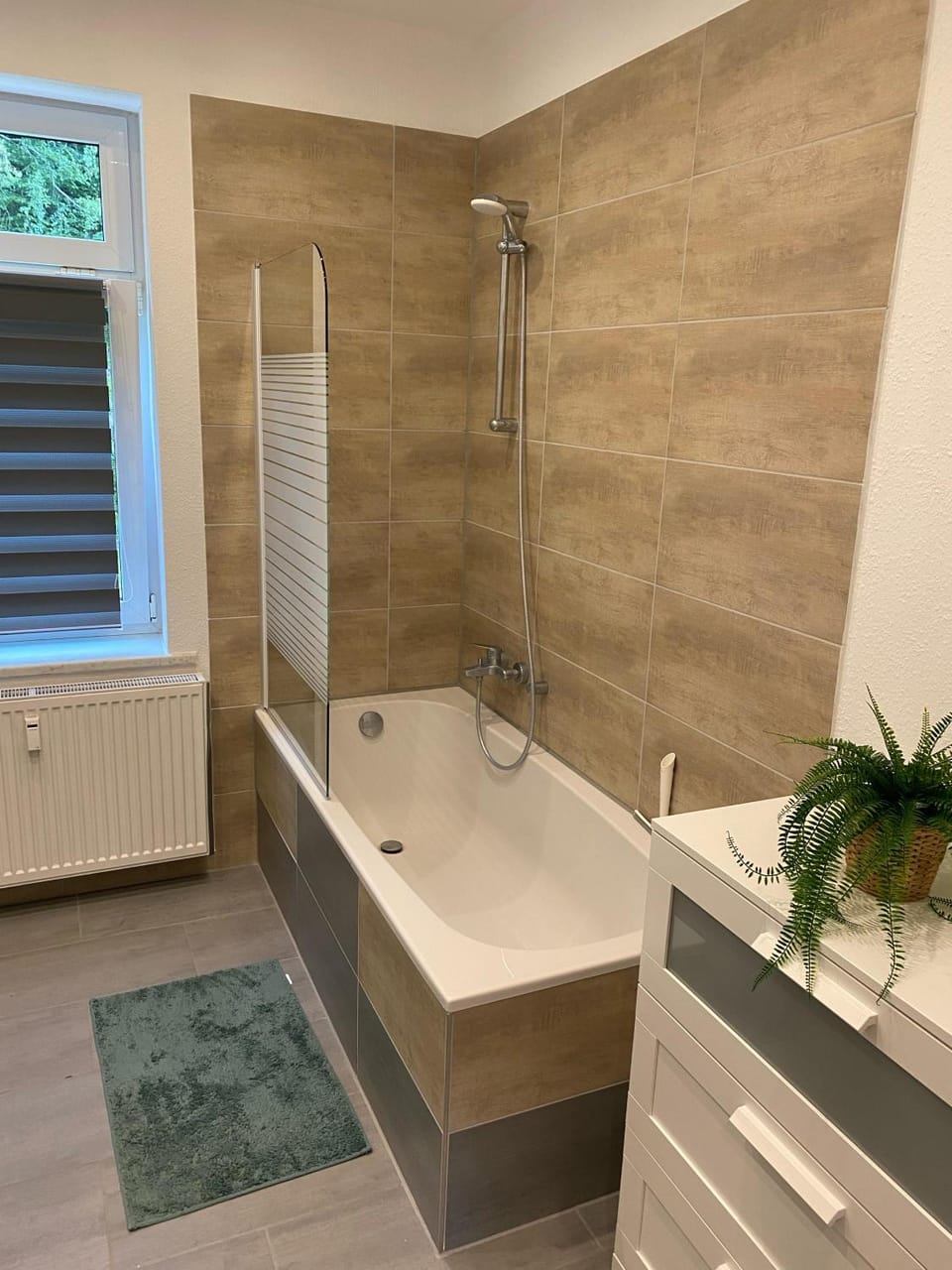 Shower, Bathroom, Bath, towels