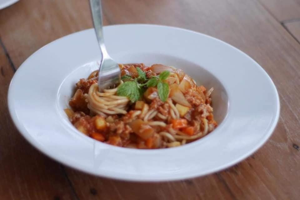 Restaurant/places to eat, Food