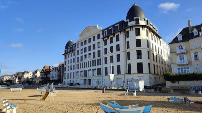 Property building, Beach