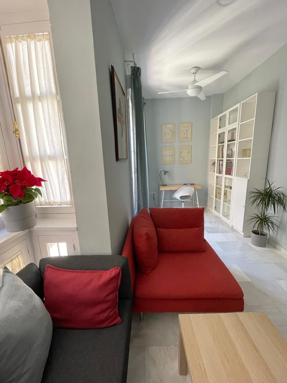 Living room, Seating area