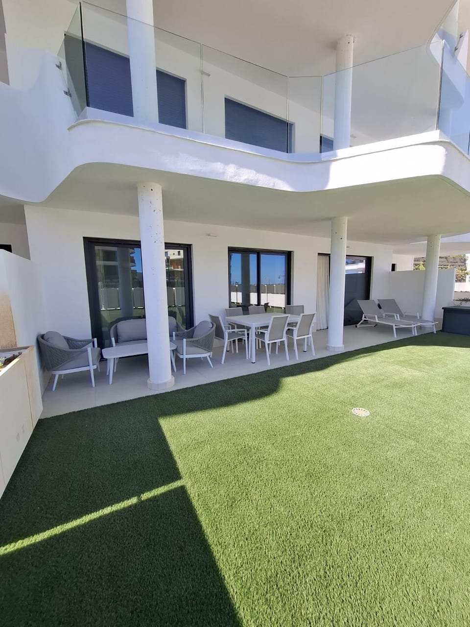 Garden, Seating area, Dining area