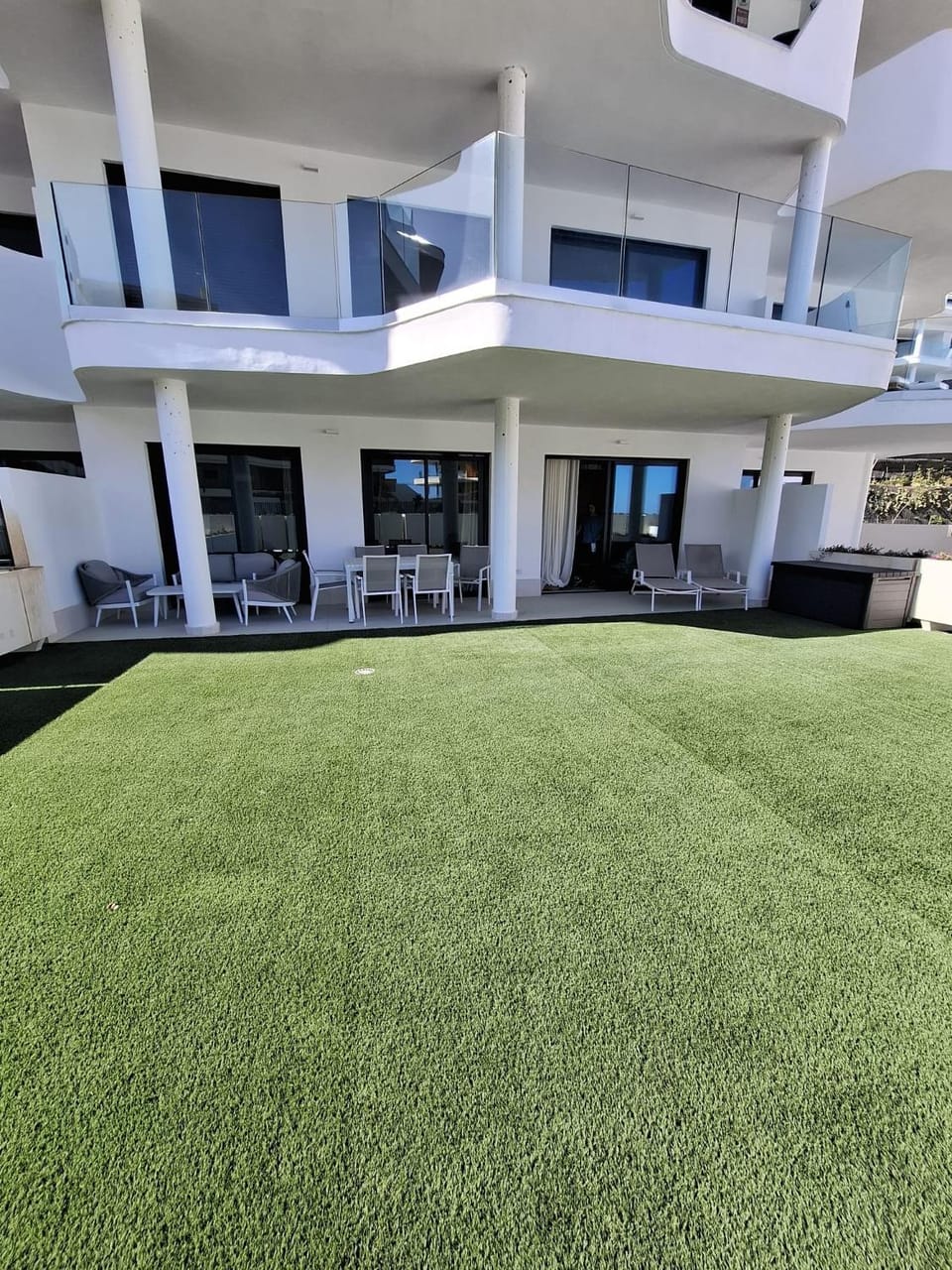 Garden, Seating area, Dining area