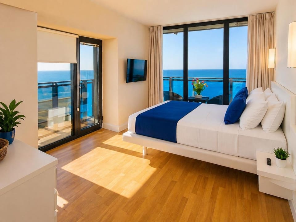 Bed, Balcony/Terrace, Photo of the whole room, Bedroom, Sea view