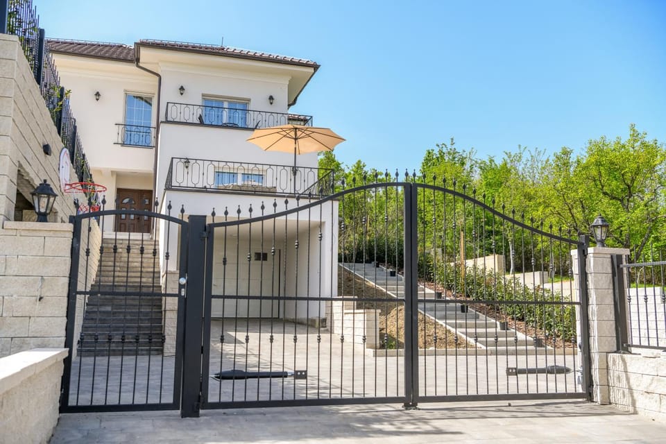 Property building, Parking