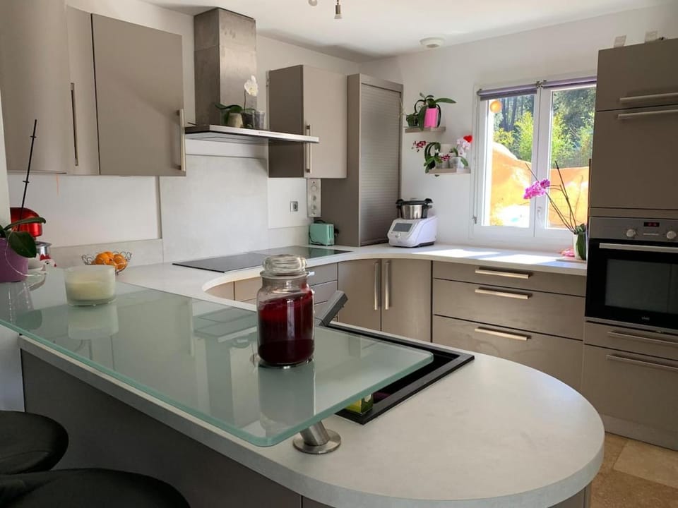 Private house, 3 bdr, heated pool & pool house House in Flayosc