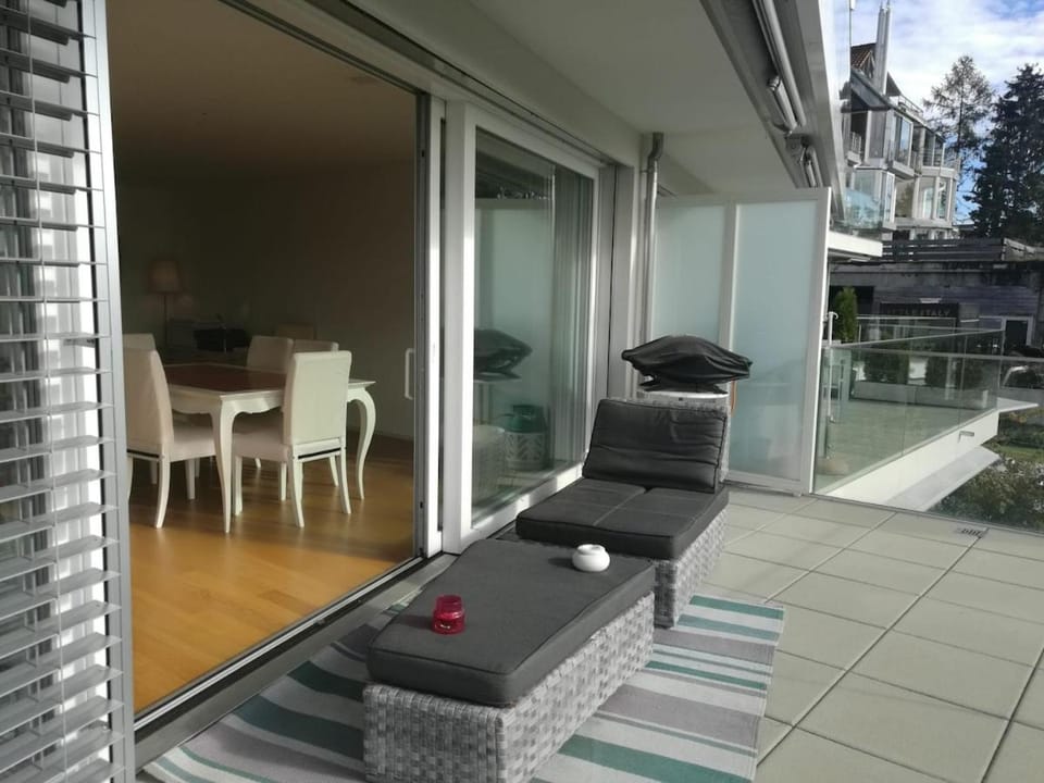 Day, View (from property/room), Balcony/Terrace, Dining area, sunbed