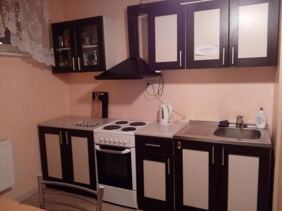 Kitchen or kitchenette, oven, stove