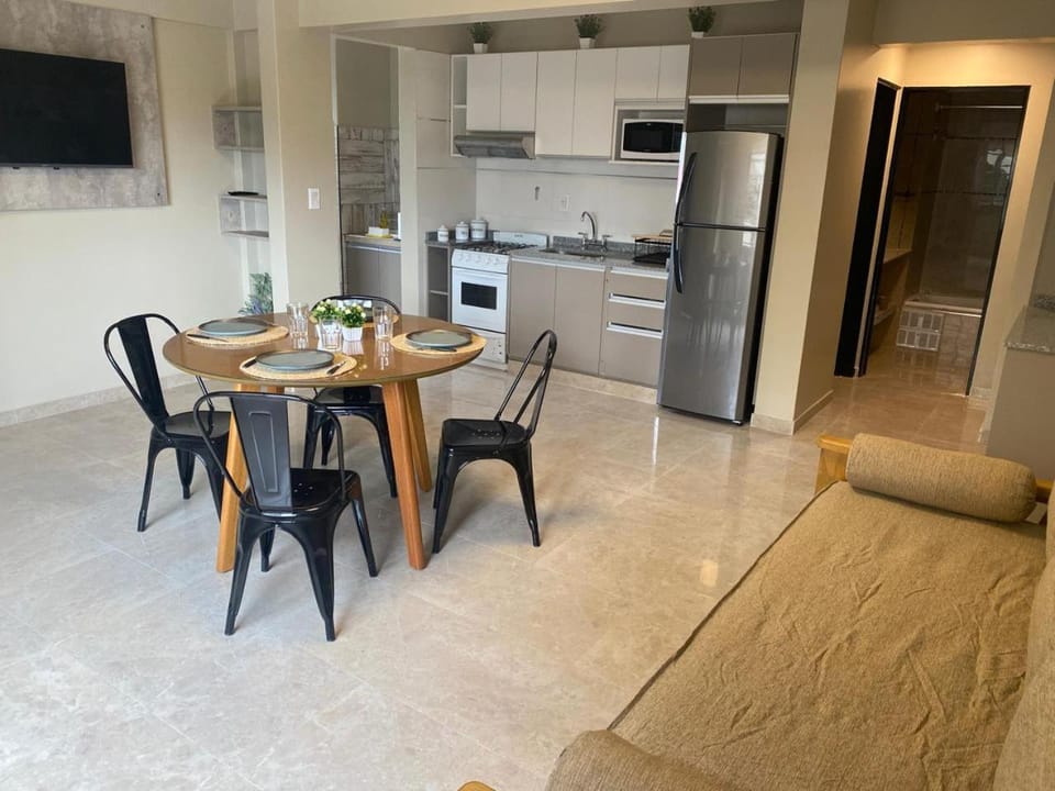 Kitchen or kitchenette, Living room, Seating area, Dining area, oven, pet friendly, stove