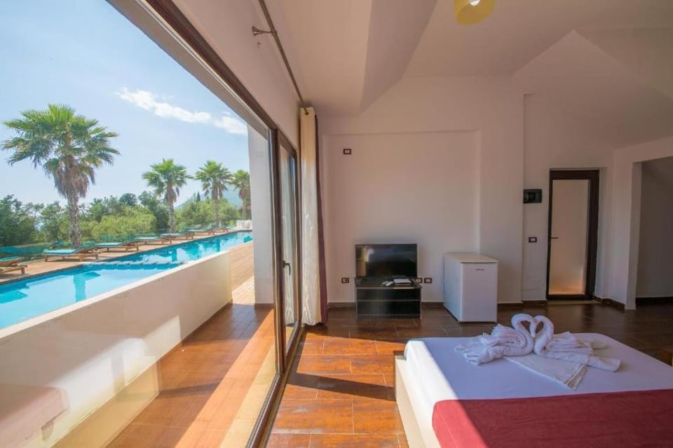 Bedroom, Pool view