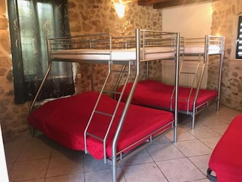 Gite d'étape le code bar Inn in Provence