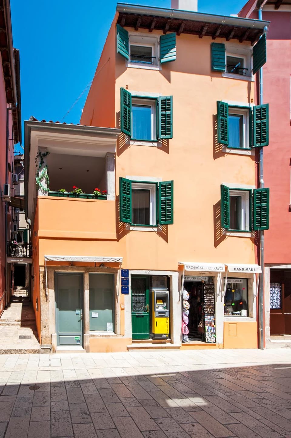 Property building, Street view