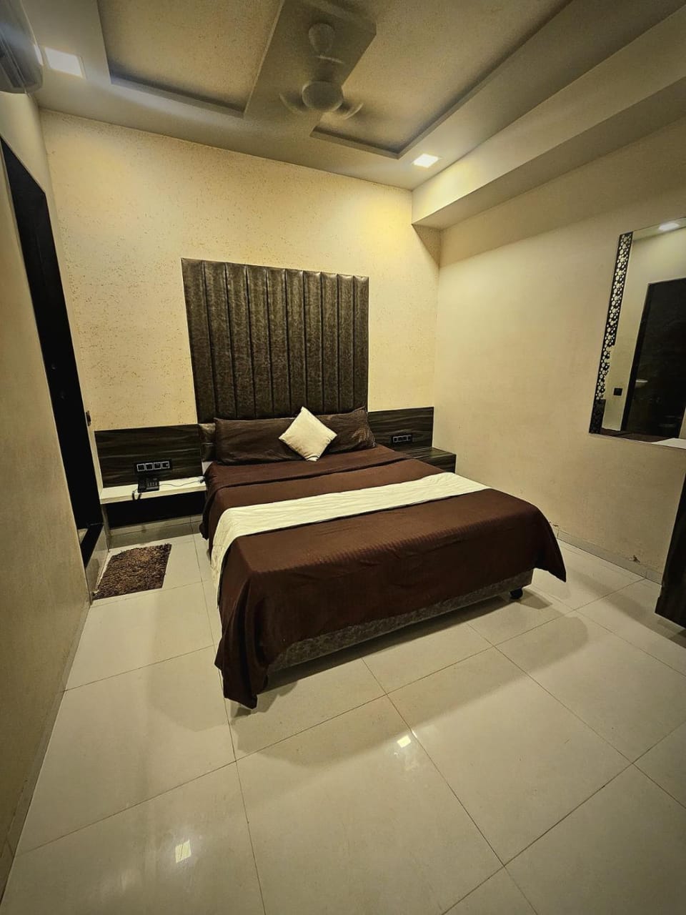 Hotel rk palace Hotel in Ahmedabad