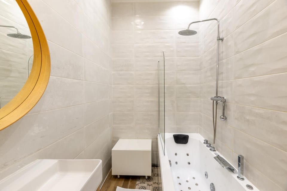 Escapade de Lyon, Relax & Balnéo Métro Charpennes Apartment in Villeurbanne