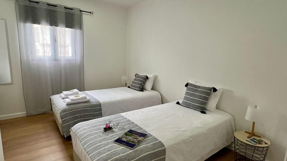 Bed, Photo of the whole room, Bedroom, towels, wardrobe, air conditioner