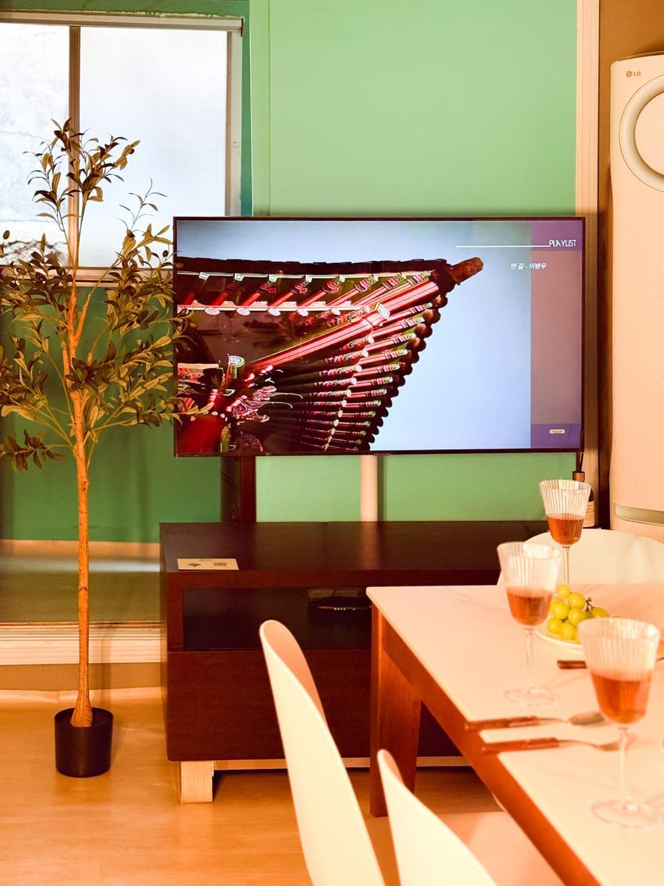 Communal lounge/ TV room, TV and multimedia