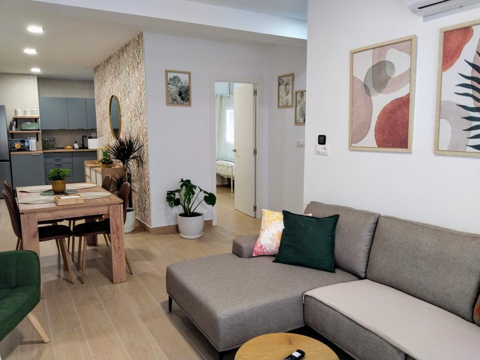 Kitchen or kitchenette, Living room, Dining area