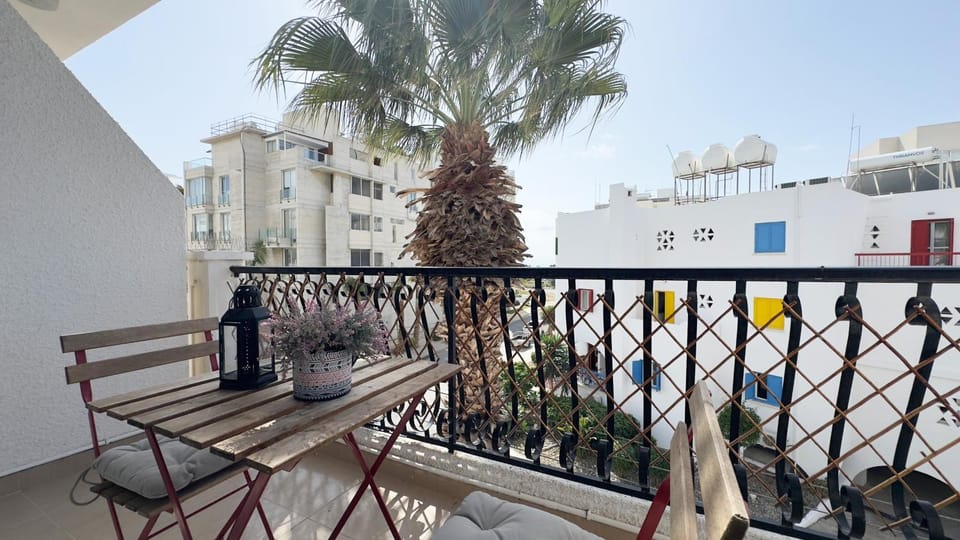 Property building, Patio, Day, View (from property/room), Balcony/Terrace, Dining area