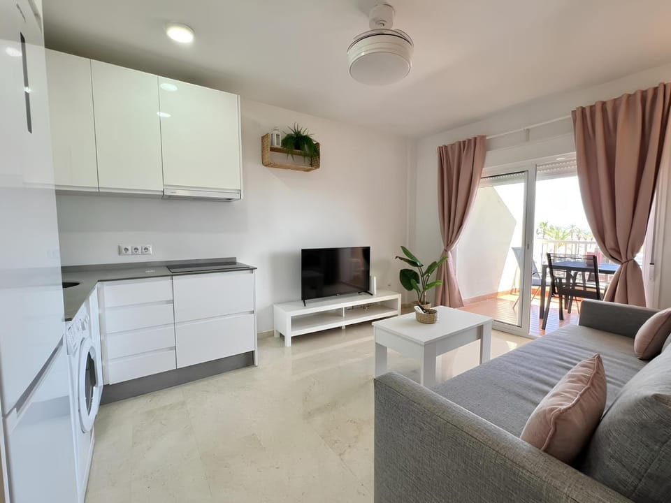 TV and multimedia, Kitchen or kitchenette, Living room