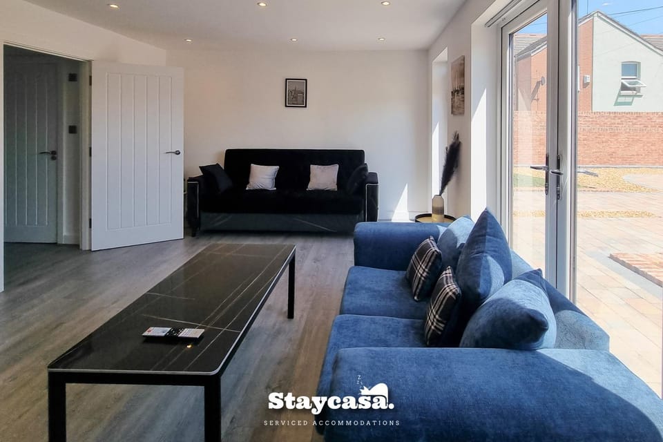 Harmony Living Modern New Build with Parking House in Stretford