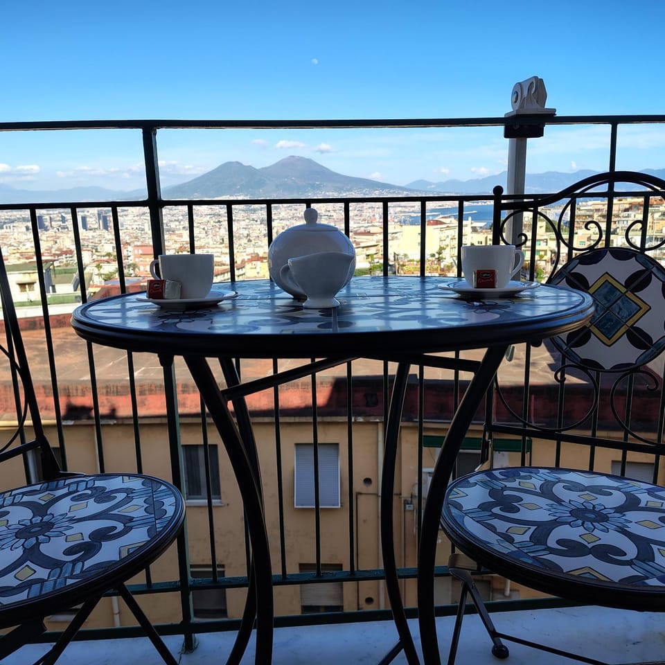 Day, Natural landscape, Balcony/Terrace