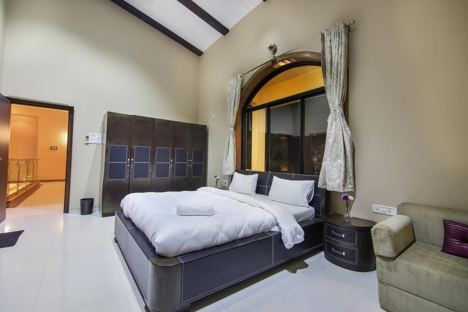 Living room, Photo of the whole room, Bedroom