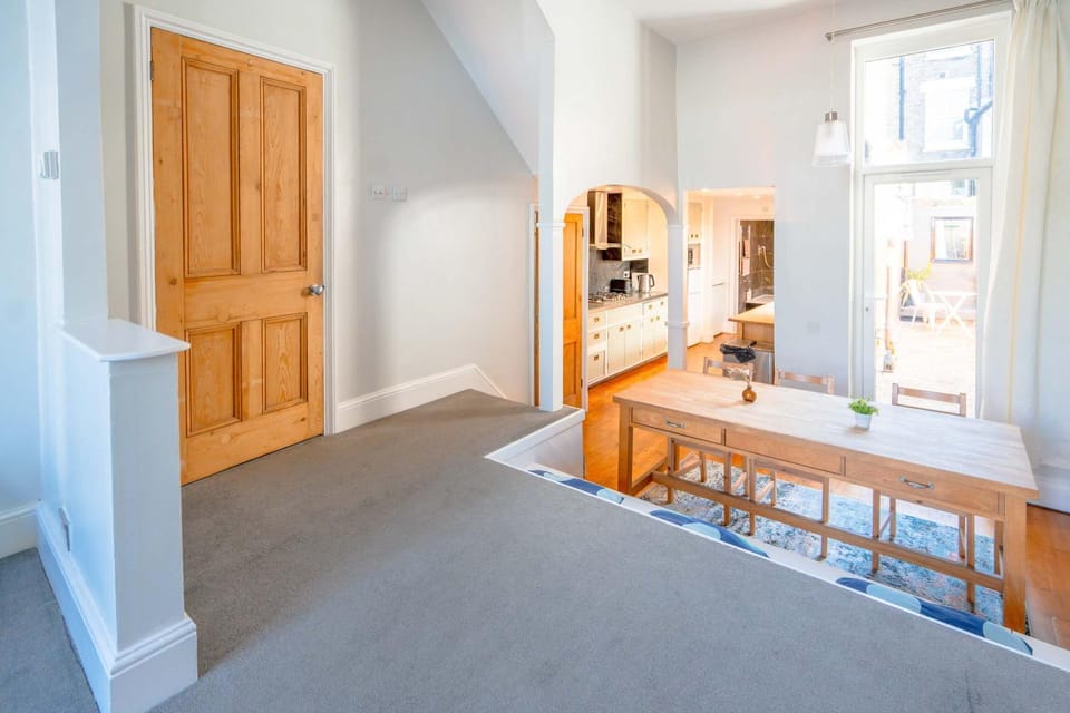 Balcony/Terrace, Kitchen or kitchenette, Dining area