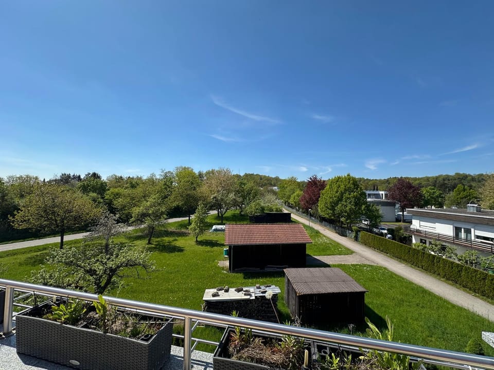 Property building, Day, Neighbourhood, Natural landscape
