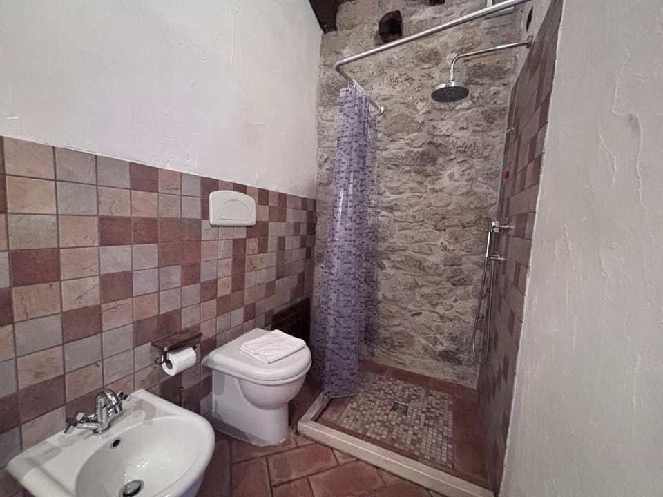 Hammam Rooms, Senorbì, Sardegna Bed and Breakfast in Sardinia