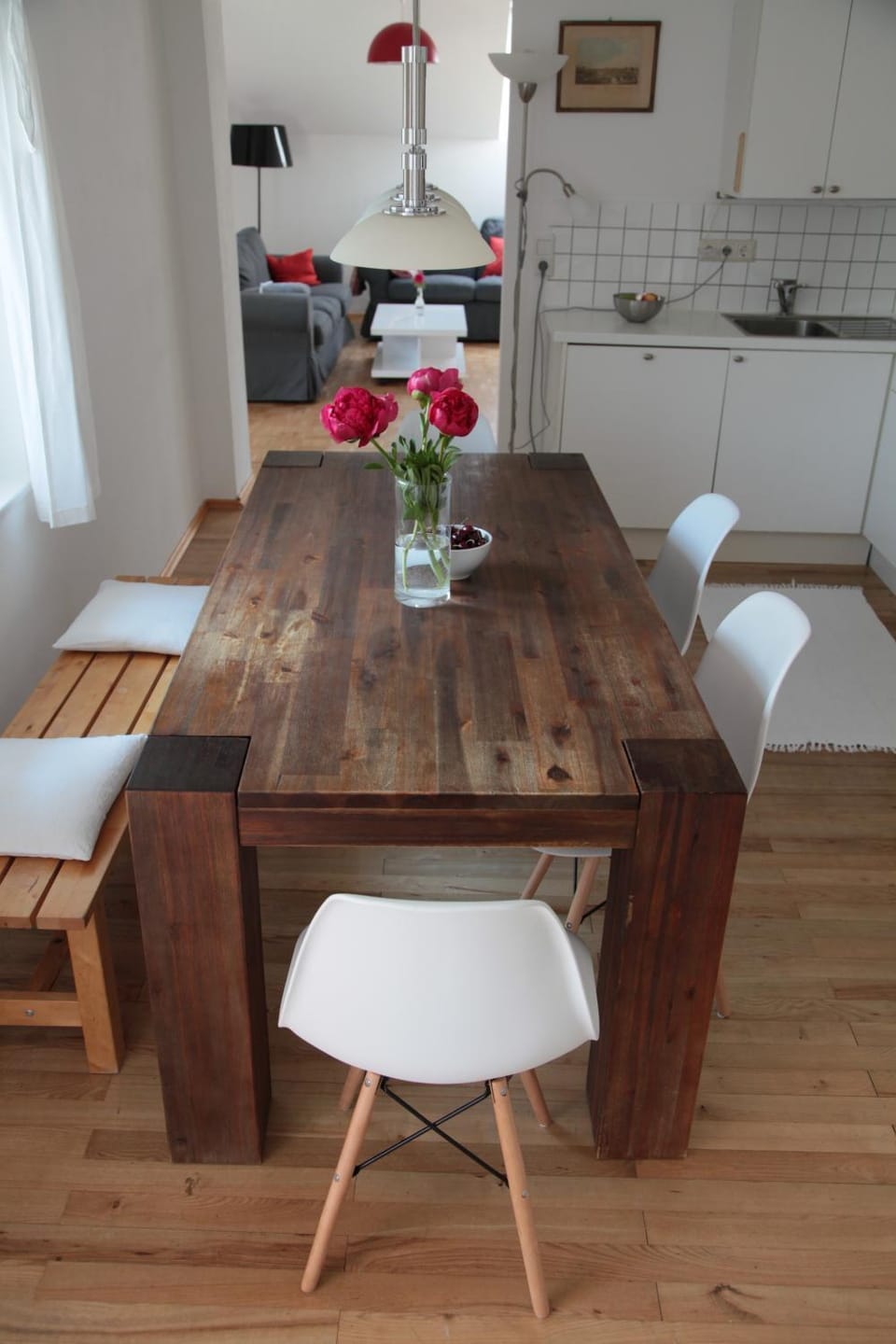 Kitchen or kitchenette, Seating area, Dining area