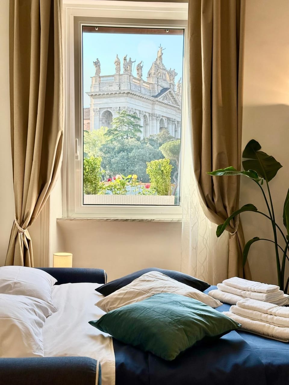 Living room, City view