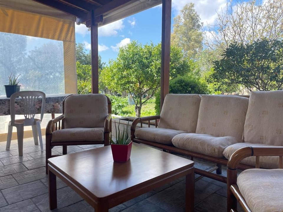 House Garden in Kalamoti Apartment in Decentralized Administration of the Aegean